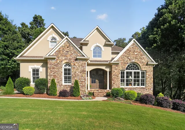 Photo 1 of Single family home for sale at 4240 Berkeley View Dr, Berkeley Lake, GA 30096 | MLS# 10848810 | Listing updated on 2026-10-05