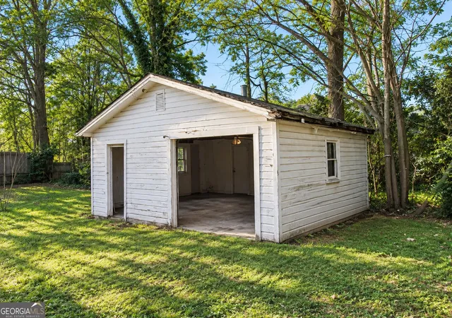 Photo 4 of Single family home for sale at 154 Privette Rd Sw, Marietta, GA 30008 | MLS# 10692329 | Listing updated on 2026-09-11