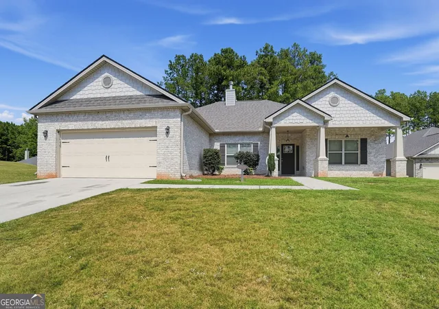 Photo 2 of Single family home for sale at 3400 Brackenwood Rd, Loganville, GA 30052 | MLS# 10840274 | Listing updated on 2026-09-18