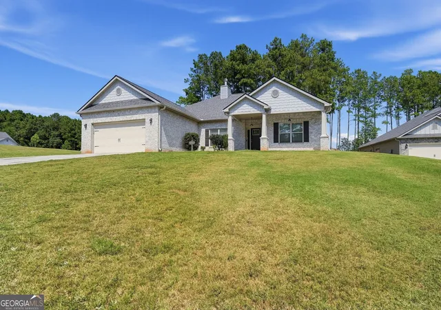 Photo 3 of Single family home for sale at 3400 Brackenwood Rd, Loganville, GA 30052 | MLS# 10840274 | Listing updated on 2026-09-18