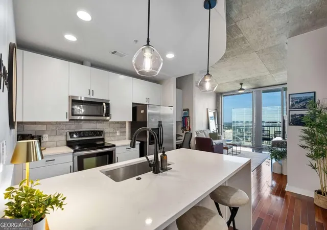 Photo 1 of Condo for sale at 400 W Peachtree St Nw #3005, Atlanta, GA 30308 | MLS# 10847235 | Listing updated on 2026-10-06
