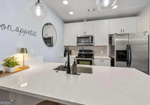 Photo 3 of Condo for sale at 400 W Peachtree St Nw #3005, Atlanta, GA 30308 | MLS# 10847235 | Listing updated on 2026-10-06