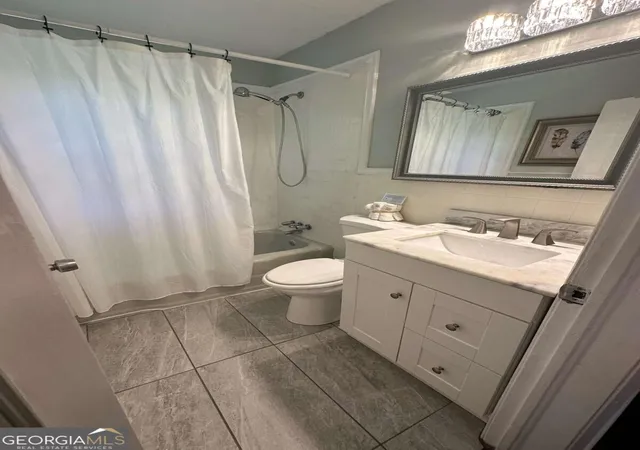 Photo 4 of Single family home for sale at 1900 Meadow Ln, Decatur, GA 30032 | MLS# 10849298 | Listing updated on 2026-10-02