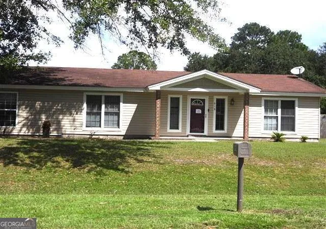 Photo 1 of Single family home for sale at 618 Madison Dr, Hinesville, GA 31313 | MLS# 10851975 | Listing updated on 2026-10-07