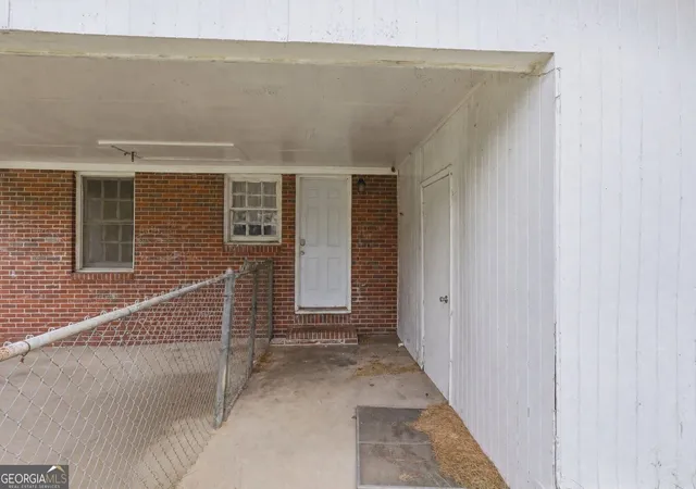 Photo 3 of Single family home for sale at 4322 Fairfax Dr, Macon, GA 31206 | MLS# 10842743 | Listing updated on 2026-09-10