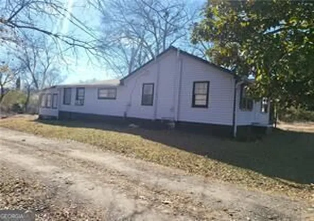 Photo 3 of Single family home for sale at 2455 Lake Harbin, Morrow, GA 30260 | MLS# 10838414 | Listing updated on 2026-09-08