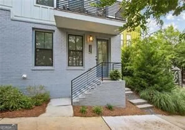 Photo 2 of Townhouse for sale at 1280 Longreen Ter Nw, Atlanta, GA 30318 | MLS# 10840341 | Listing updated on 2026-09-21