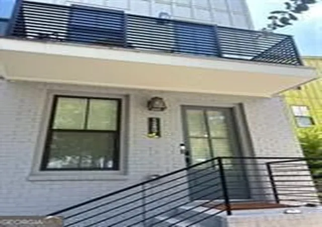Photo 3 of Townhouse for sale at 1280 Longreen Ter Nw, Atlanta, GA 30318 | MLS# 10840341 | Listing updated on 2026-09-21