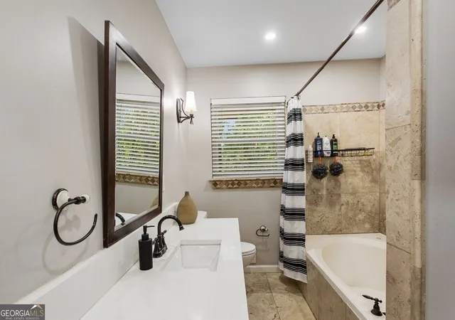 Photo 4 of Single family home for sale at 670 Montclair Dr SW, Smyrna, GA 30082 | MLS# 10843479 | Listing updated on 2026-10-08