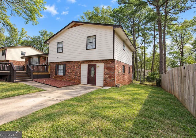 Photo 2 of Single family home for sale at 6566 Melandre Dr, Morrow, GA 30260 | MLS# 10682364 | Listing updated on 2026-10-19