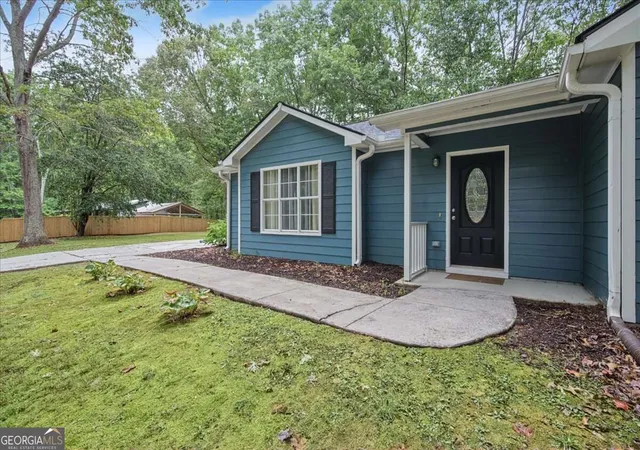 Photo 3 of Single family home for sale at 112 Old Mountain Rd, Rockmart, GA 30153 | MLS# 10853335 | Listing updated on 2026-10-09