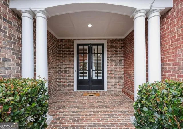 Photo 3 of Townhouse for sale at 3004 Village Green Cir, Roswell, GA 30075 | MLS# 10852318 | Listing updated on 2026-10-08