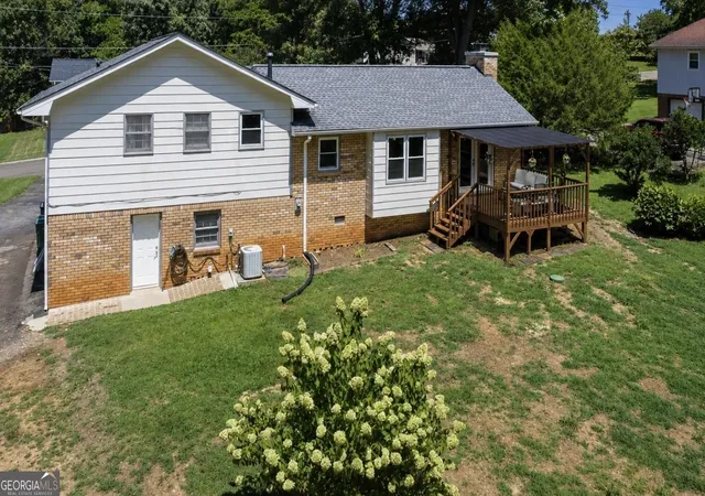 Photo 2 of Single family home for sale at 1627 Dogwood Ln, Acworth, GA 30102 | MLS# 10838786 | Listing updated on 2026-09-16