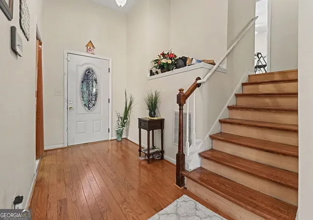 Photo 2 of Single family home for sale at 415 Thomas Jefferson Dr, Stone Mountain, GA 30083 | MLS# 10838000 | Listing updated on 2026-09-17