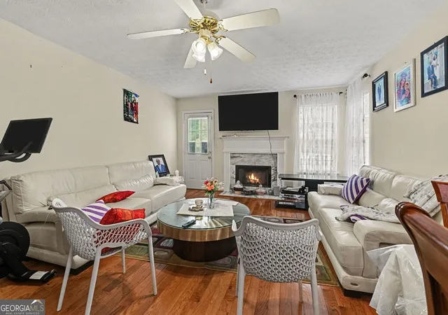 Photo 3 of Single family home for sale at 415 Thomas Jefferson Dr, Stone Mountain, GA 30083 | MLS# 10838000 | Listing updated on 2026-09-17