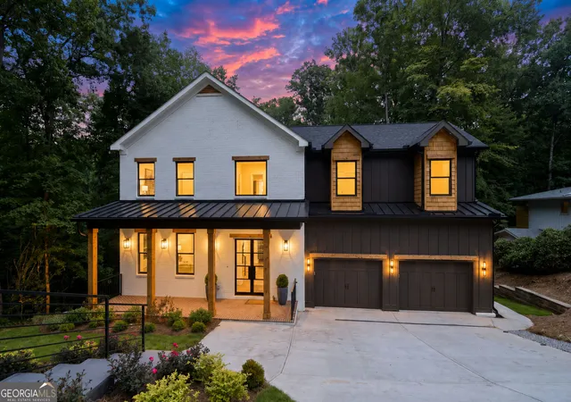 Photo 1 of Mansion for sale at 132 Lakeshore Dr Ne, Marietta, GA 30067 | MLS# 10837002 | Listing updated on 2026-09-17