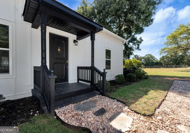 Photo 2 of Single family home for sale at 276 Highway 72 E, Comer, GA 30629 | MLS# 10850367 | Listing updated on 2026-10-05