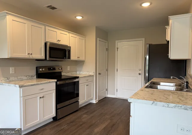 Photo 2 of Townhouse for sale at 141 Callaway Crescent, Statesboro, GA 30458 | MLS# 10852885 | Listing updated on 2026-10-08