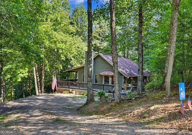 Photo 3 of Single family home for sale at 44 Fieldcrest Dr, Murphy, NC 28906 | MLS# 10843769 | Listing updated on 2026-09-16