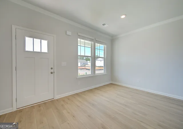 Photo 4 of Single family home for sale at 652 Leafy Branch Wy, Mcdonough, GA 30253 | MLS# 10821053 | Listing updated on 2026-09-24