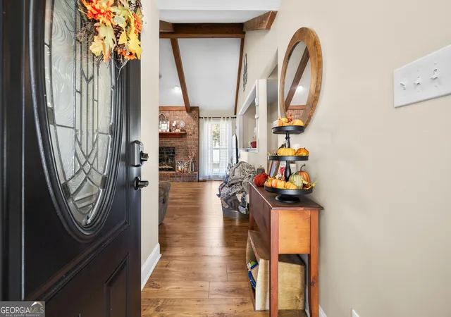 Photo 2 of Single family home for sale at 19 Crawford Manor Dr, Toccoa, GA 30577 | MLS# 10879862 | Listing updated on 2026-10-27