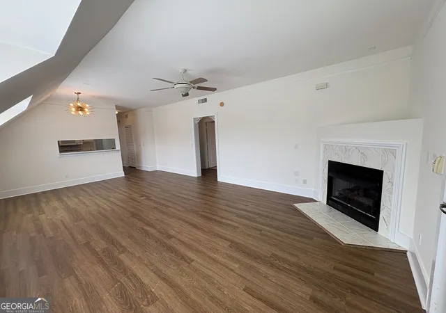 Listing Photo 4 - Condo for sale in building located at 120 Shady Brk Cir, St. Simons, GA 31522 - Unit #300