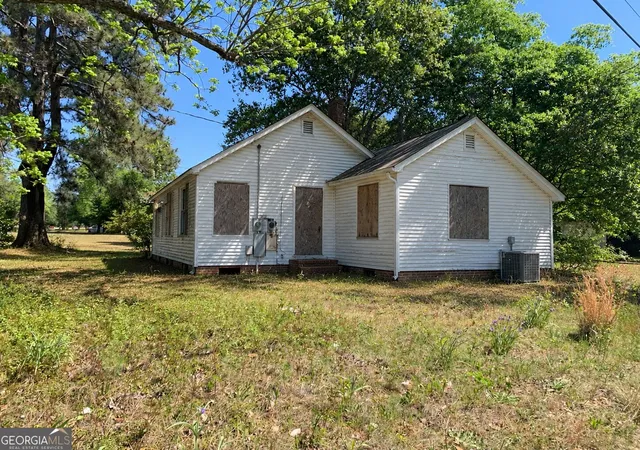 Photo 2 of Single family home for sale at 1282 Radio Dr, Macon, GA 31204 | MLS# 10851689 | Listing updated on 2026-10-07