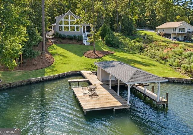 Photo 1 of Single family home for sale at 207 Poinsettia Pl S, Sparta, GA 31087 | MLS# 10841160 | Listing updated on 2026-09-20