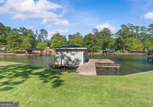 Photo 3 of Single family home for sale at 207 Poinsettia Pl S, Sparta, GA 31087 | MLS# 10841160 | Listing updated on 2026-09-20
