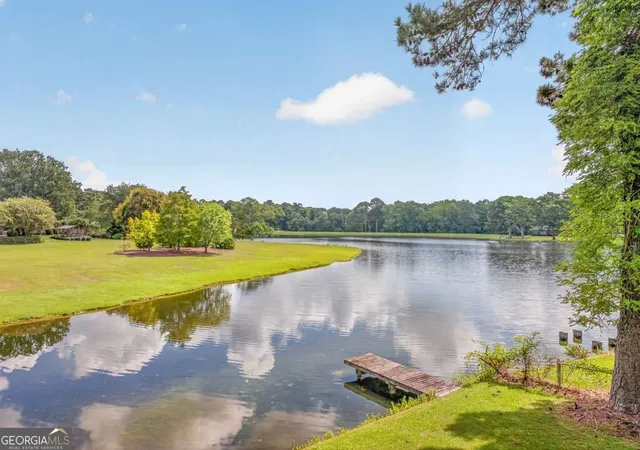 Photo 3 of Single family home for sale at 976 SW Walker Lake Rd, Conyers, GA 30094 | MLS# 10837738 | Listing updated on 2026-09-15