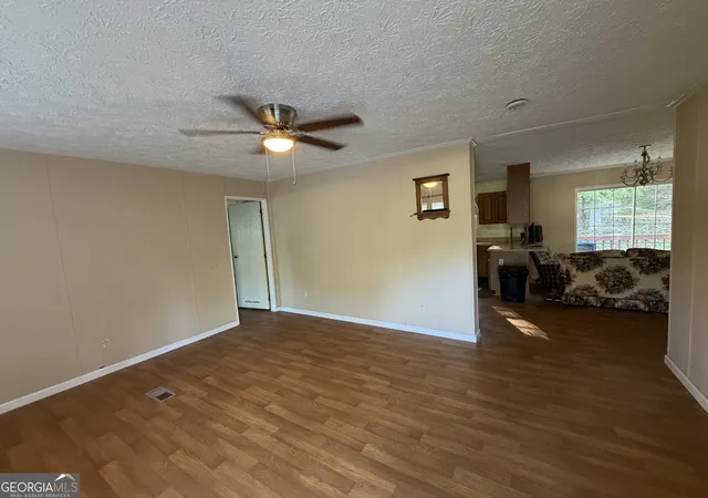 Photo 3 of Manufactured home for sale at 206 Benifield Dr, Lavonia, GA 30553 | MLS# 10847959 | Listing updated on 2026-09-17