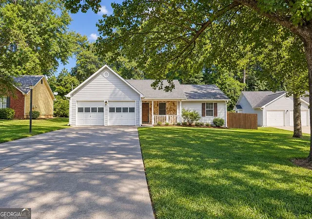 Photo 1 of Single family home for sale at 10436 Tara Pointe Dr, Jonesboro, GA 30238 | MLS# 10848453 | Listing updated on 2026-10-04