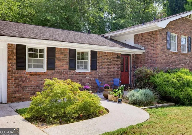 Photo 3 of Single family home for sale at 949 Tranquil Dr, Austell, GA 30106 | MLS# 10848455 | Listing updated on 2026-09-18