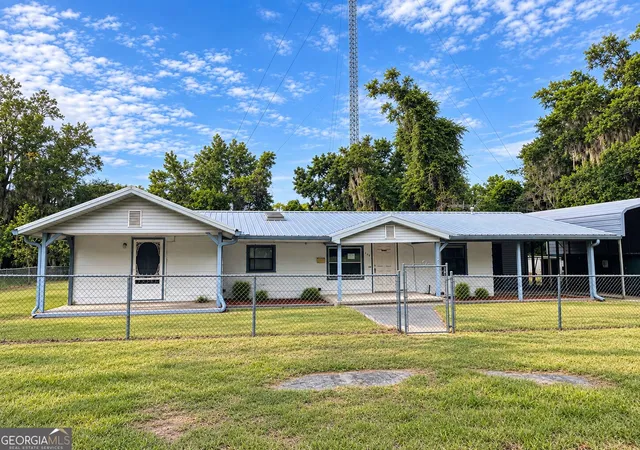 Photo 1 of Single family home for sale at 140 N Boyce St, Kingsland, GA 31548 | MLS# 10850044 | Listing updated on 2026-10-05