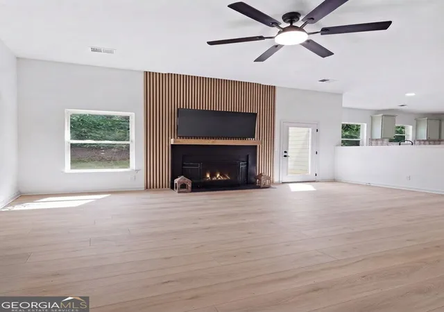 Photo 2 of Single family home for sale at 4680 Carver Ct, Cumming, GA 30040 | MLS# 10824762 | Listing updated on 2026-09-19