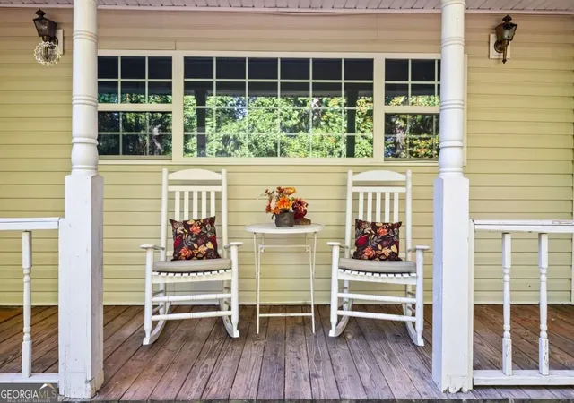Photo 3 of Single family home for sale at 109 Lakeview Cir, Cumming, GA 30040 | MLS# 10839723 | Listing updated on 2026-09-11