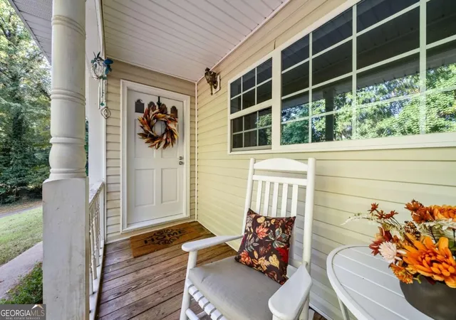 Photo 3 of Single family home for sale at 109 Lakeview Cir, Cumming, GA 30040 | MLS# 10839723 | Listing updated on 2026-09-11