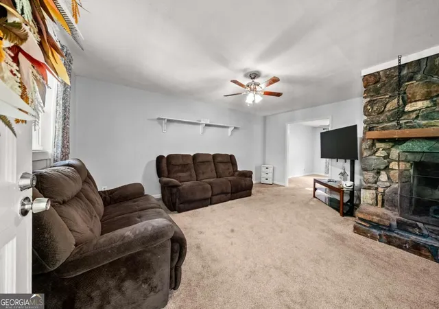 Photo 4 of Single family home for sale at 109 Lakeview Cir, Cumming, GA 30040 | MLS# 10839723 | Listing updated on 2026-09-11