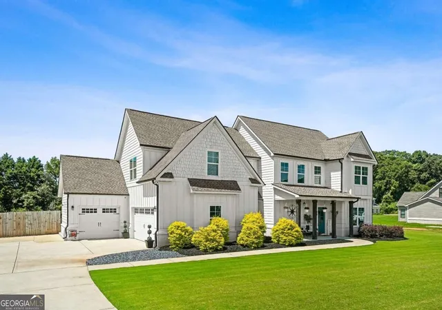 Photo 1 of Single family home for sale at 1538 E Lake Rd, Mcdonough, GA 30252 | MLS# 10847660 | Listing updated on 2026-09-17