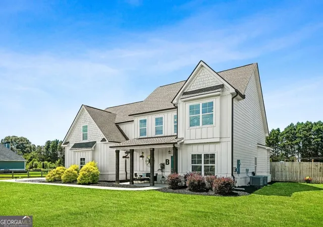 Photo 2 of Single family home for sale at 1538 E Lake Rd, Mcdonough, GA 30252 | MLS# 10847660 | Listing updated on 2026-09-17