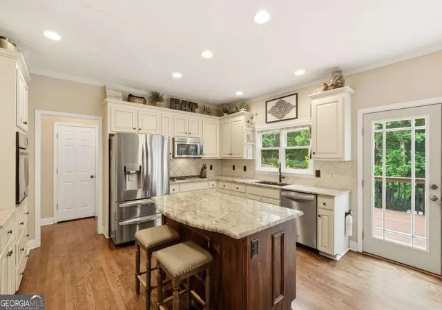 Photo 3 of Single family home for sale at 515 Lakewood Ct, Canton, GA 30114 | MLS# 10799360 | Listing updated on 2026-09-01