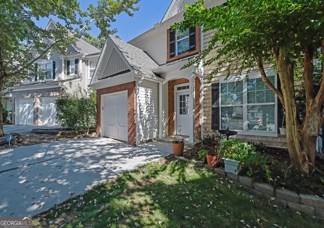 Photo 3 of Single family home for sale at 195 Cool Weather Dr, Lawrenceville, GA 30045 | MLS# 10843420 | Listing updated on 2026-09-10