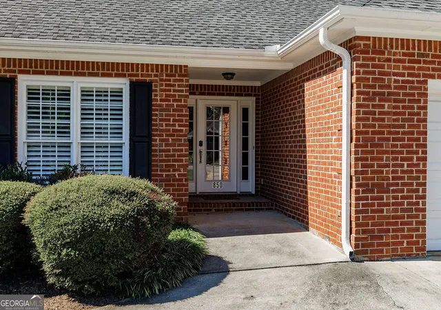 Photo 2 of Single family home for sale at 850 Saint Ives Ln, Athens, GA 30606 | MLS# 10845066 | Listing updated on 2026-10-27
