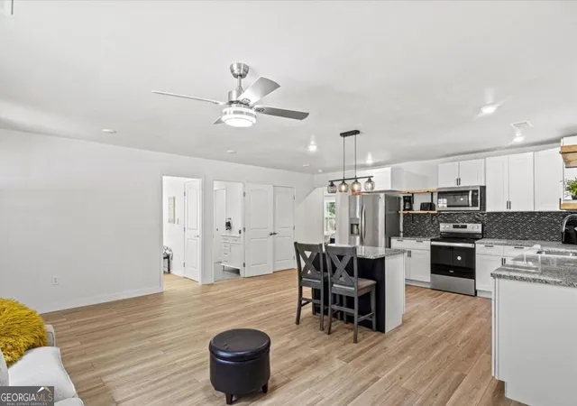 Photo 4 of Single family home for sale at 1077 Peeples St, Atlanta, GA 30310 | MLS# 10847383 | Listing updated on 2026-09-30
