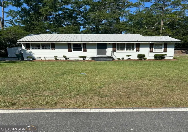 Photo 1 of Single family home for sale at 118 Shamrock Ave, Jesup, GA 31545 | MLS# 10837618 | Listing updated on 2026-09-15