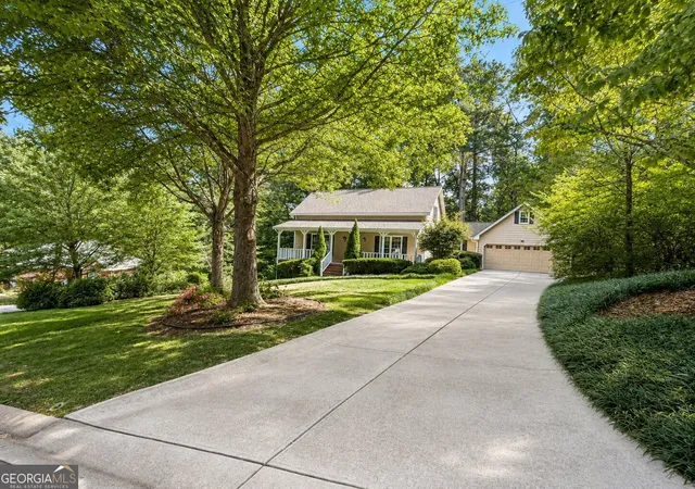 Photo 2 of Sale Pending at 1052 Evelyn Ln, Lilburn, GA 30047 | MLS# 10848487 | Listing updated on 2026-10-04