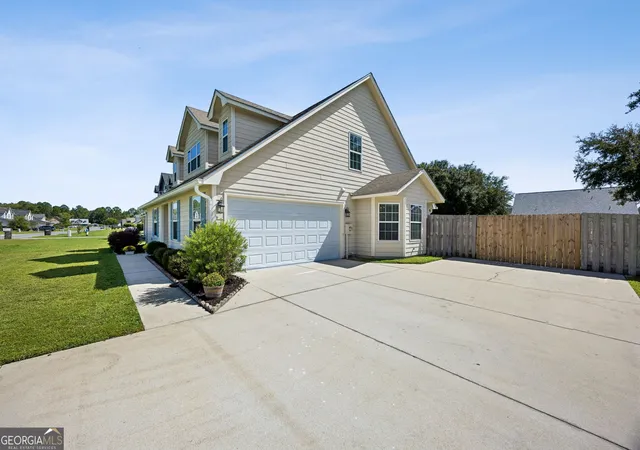 Photo 4 of Single family home for sale at 608 Victorias Cir, St. Marys, GA 31558 | MLS# 10849146 | Listing updated on 2026-10-02
