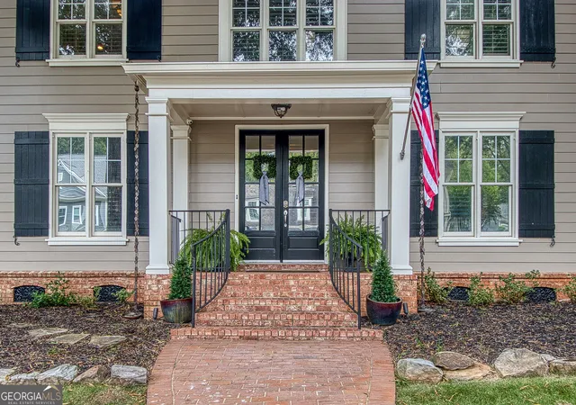 Photo 3 of Single family home for sale at 122 Middleton Dr, Peachtree City, GA 30269 | MLS# 10853375 | Listing updated on 2026-10-09
