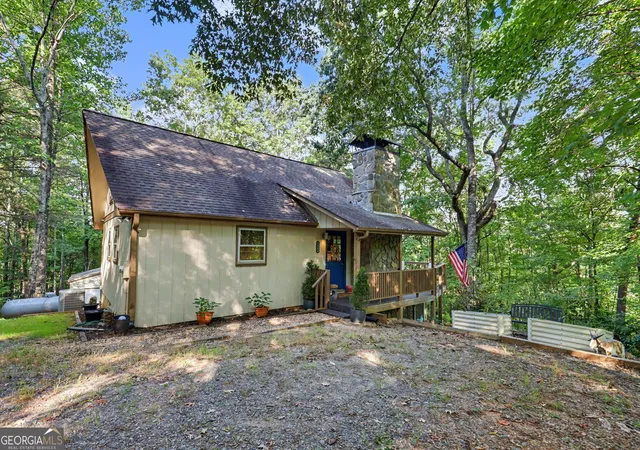Photo 3 of Single family home for sale at 122 Navigator Ln, Tiger, GA 30576 | MLS# 10836990 | Listing updated on 2026-09-15