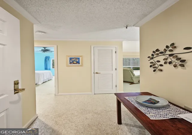 Listing Photo 4 - Condo for sale in building located at 1800 Clairmont Lk, Decatur, GA 30033 - Unit #A725
